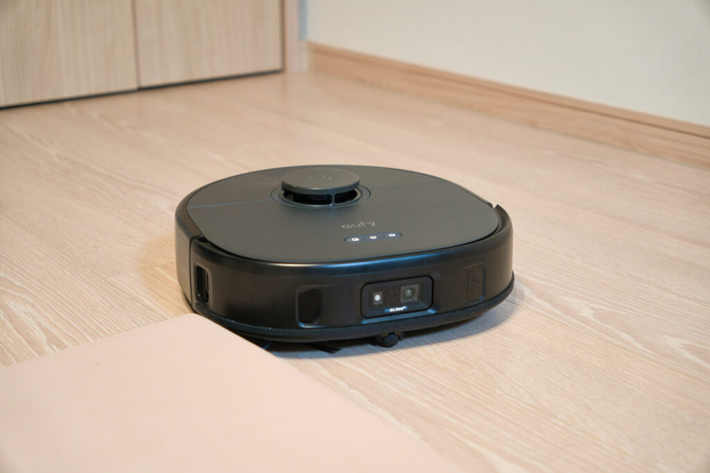 alt="Eufy X10 Pro Omni"